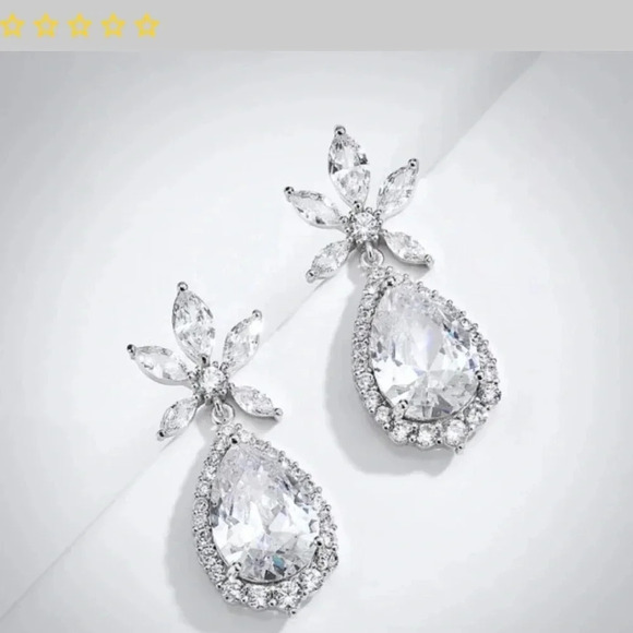 arina Jewelry - “Arina" - Cubic Zirconia
Bridal Earrings - Available In silver